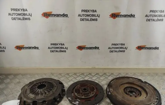 Opel Vivaro Clutch set kit 8200509932A