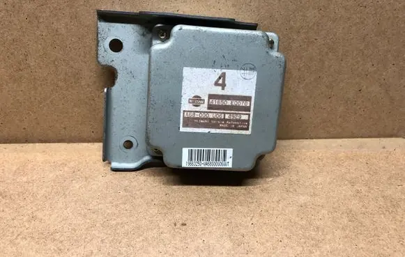 Nissan X-Trail T30 Torque split ecu control unit/module 41650E0070 A68000U06