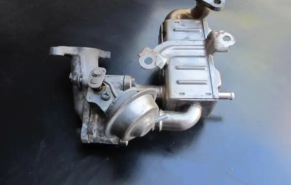 Toyota Urban Cruiser (XP110) EGR valve cooler 2560133060B 13064190004 0001474