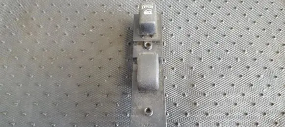Mitsubishi Galant Electric window control switch MR400713 A2045