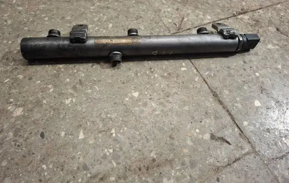 Mercedes-Benz S W221 Fuel main line pipe A6420702595