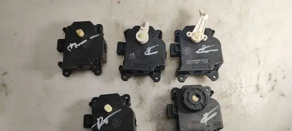 Lexus IS 220D-250-350 Air flap motor/actuator 0638000172 K4121