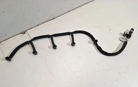 Volvo V60 Fuel return line/hose 31321198 0445130003