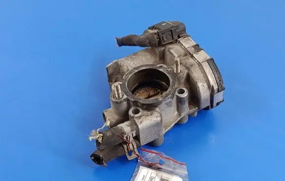 Opel Corsa C Throttle body valve 