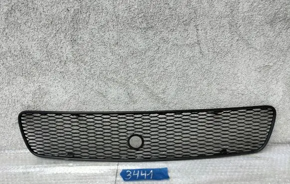 Audi A4 S4 B5 8D Front bumper upper radiator grill 1995R