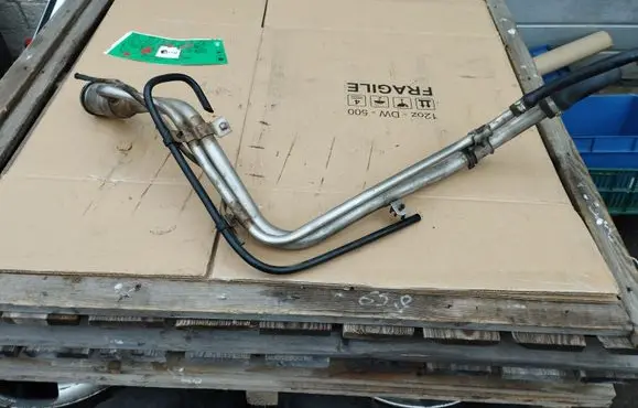 Ford B-MAX Fuel tank filler neck pipe AY119032AE 121213123036