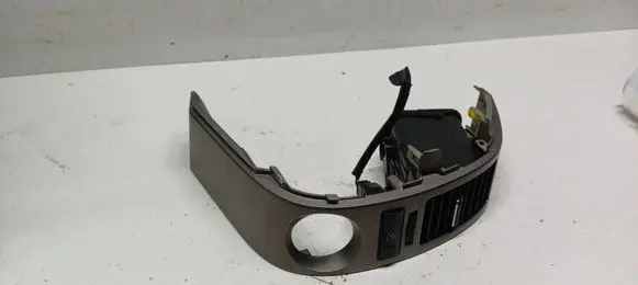Toyota Prius (NHW20) Dash center air vent grill 5567047060