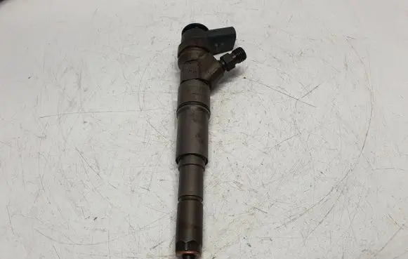 BMW 5 E60 E61 Fuel injector 7794652 13537794652 0445110212