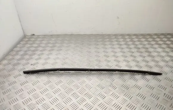 Volvo V70 Windshield trim 31214492