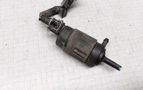 Mitsubishi Space Star Windscreen/windshield washer pump