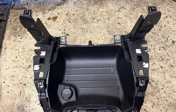 Peugeot 2008 II Glove box central console 9830140180
