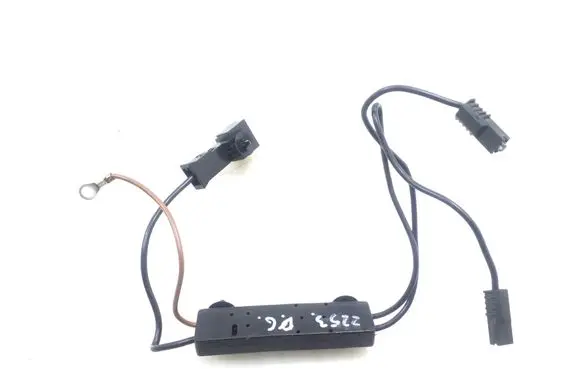 Mercedes-Benz CLS C218 X218 Aerial antenna amplifier A2128704589