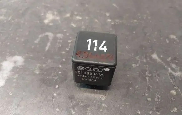 Audi 80 90 S2 B4 Other relay 701959141A 899581