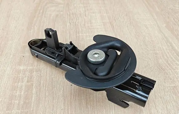 Audi A6 S6 C7 4G Seat belt adjustment motor 8T8857833