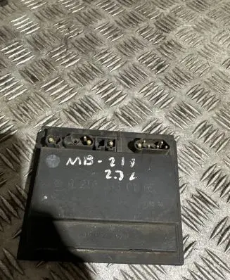Mercedes-Benz E W211 Comfort/convenience module A2105450105