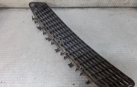 Opel Vectra C Front bumper lower grill 239263762