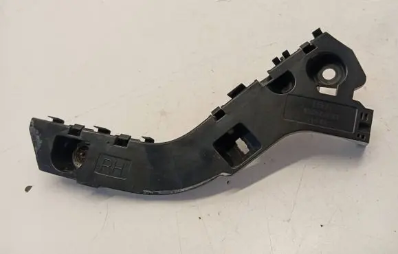 Ford Ranger Front bumper mounting bracket UD2D500T1