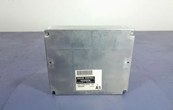 Toyota Avensis Verso Engine control unit/module ECU 89661-05A51