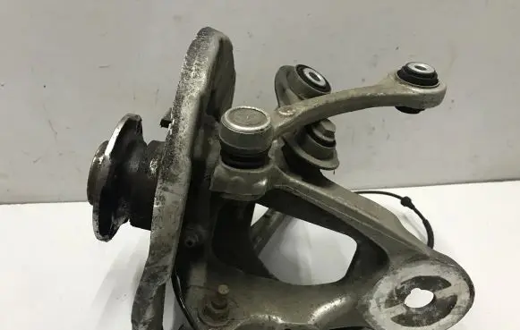 BMW X5 F15 Rear wheel hub 6879102