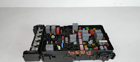 Jeep Cherokee Fuse box set 68264530AB