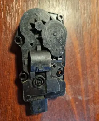 Mercedes-Benz GLC X253 C253 Intake manifold valve actuator/motor EGL0004 E00040621419