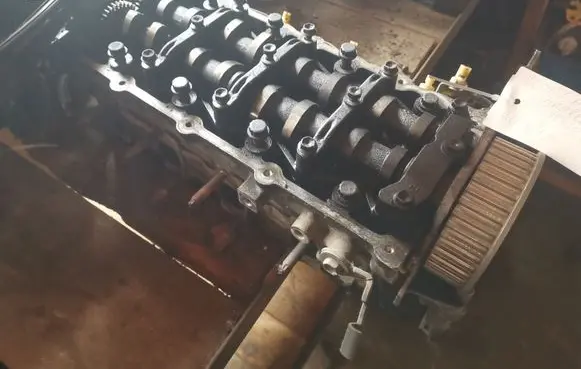 Toyota Corolla Verso E121 Engine head 