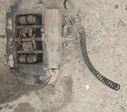 Rear brake caliper
