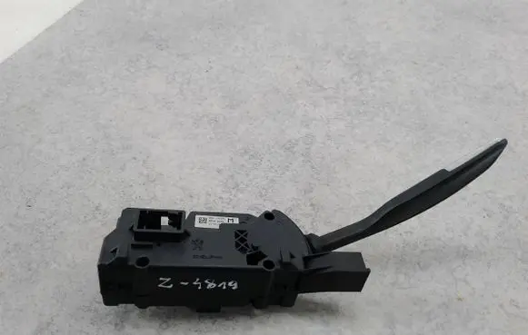 Citroen C4 Grand Picasso Gear shift switch/knob 96811352XT