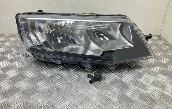 Skoda Octavia Mk3 (5E) Headlight/headlamp 5E2941016
