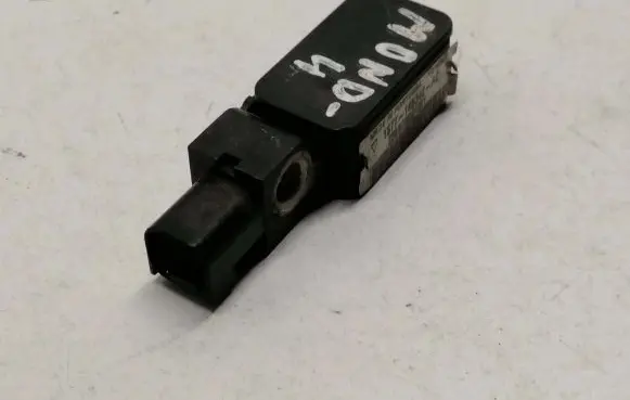 Ford Mondeo Mk III Airbag deployment crash/impact sensor 1S7T14B342AC 010532 23BB0509F391