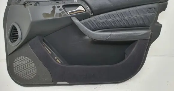 Mercedes-Benz S W220 Front door card panel trim A2207200870