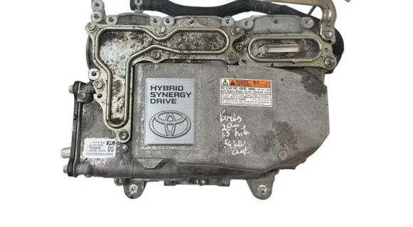 Toyota Yaris Voltage converter inverter G920052033 27252035 G920152013