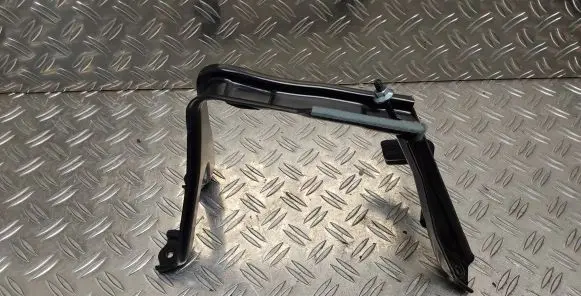 Battery bracket