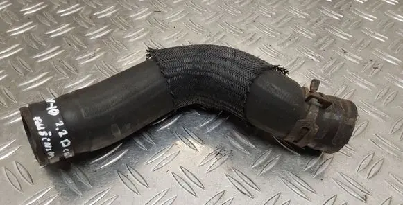 Toyota Avensis T270 Engine coolant pipe/hose