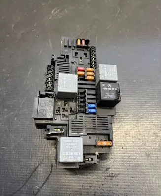 Mercedes-Benz GLC X253 C253 Fuse module 58K616F00 A2139065706 ZGS001Q02