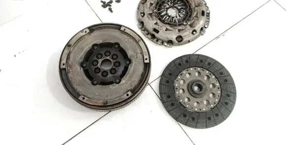 Mazda 6 Clutch set kit R2A116610B