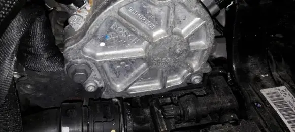 Citroen DS3 Vacuum pump 9804021880 1b0604c0007