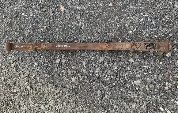Toyota Hilux (AN10, AN20, AN30) Rear leaf spring 