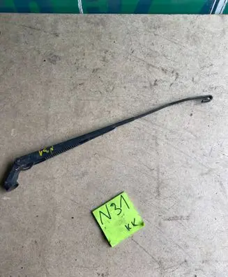 Suzuki Ignis Front wiper blade arm 6212