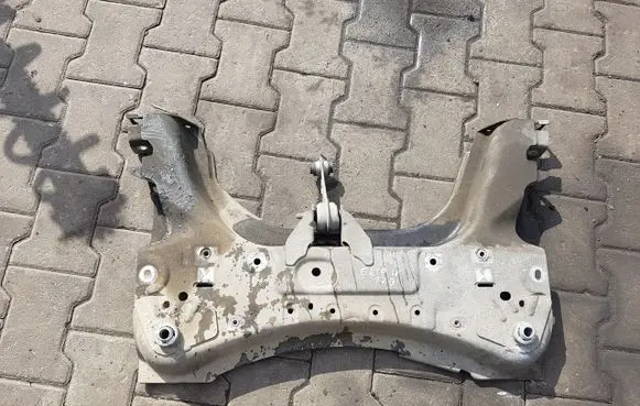 Renault Clio IV Front subframe