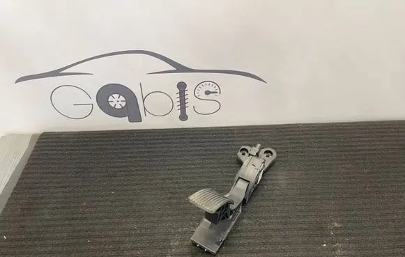 Mercedes-Benz GL X166 Accelerator throttle pedal A2923000000