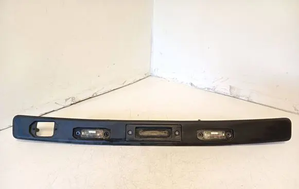 Volvo XC60 Trunk door license plate light bar 30784349