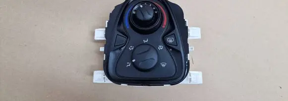 Citroen C1 Interior fan control switch 