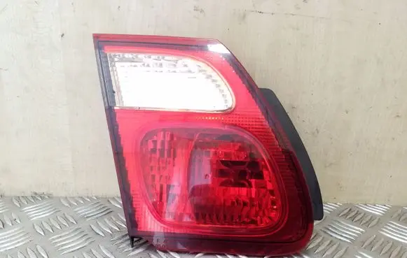 Nissan Almera N16 Tailgate rear/tail lights