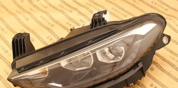 Fiat Tipo Headlight/headlamp 520159600E