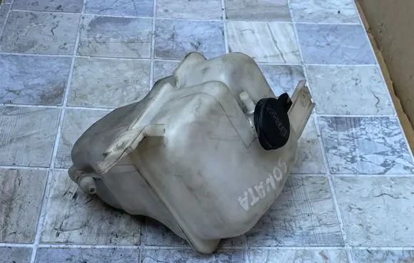 Hyundai Sonata Coolant expansion tank/reservoir 254303K000