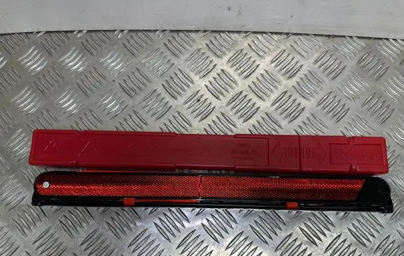 Audi Q5 SQ5 8R Emergency warning sign 8K0860251