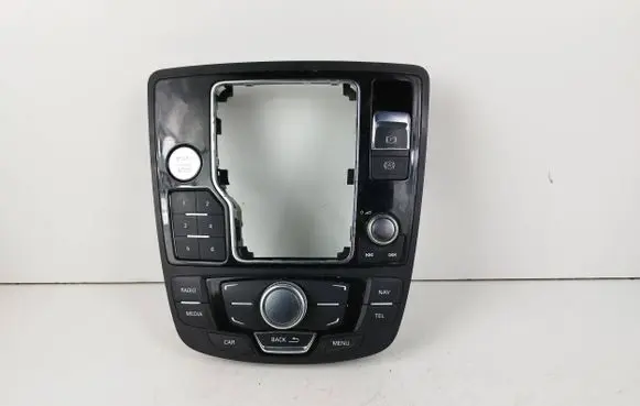 Head unit multimedia control