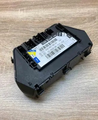 Mercedes-Benz S W220 Door control unit/module 2208216879 03463098