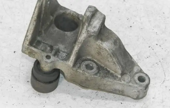Citroen C5 Engine mounting bracket 9631853780C